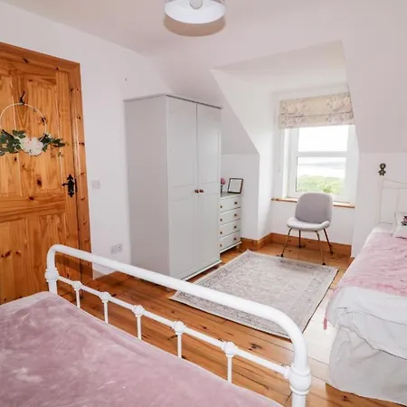 Semesterbostad Lough View